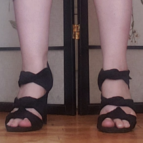 Black Suede 'Vinnie' Knotted Slingback Sandal by Charles David SIZE 8 - Picture 5 of 14